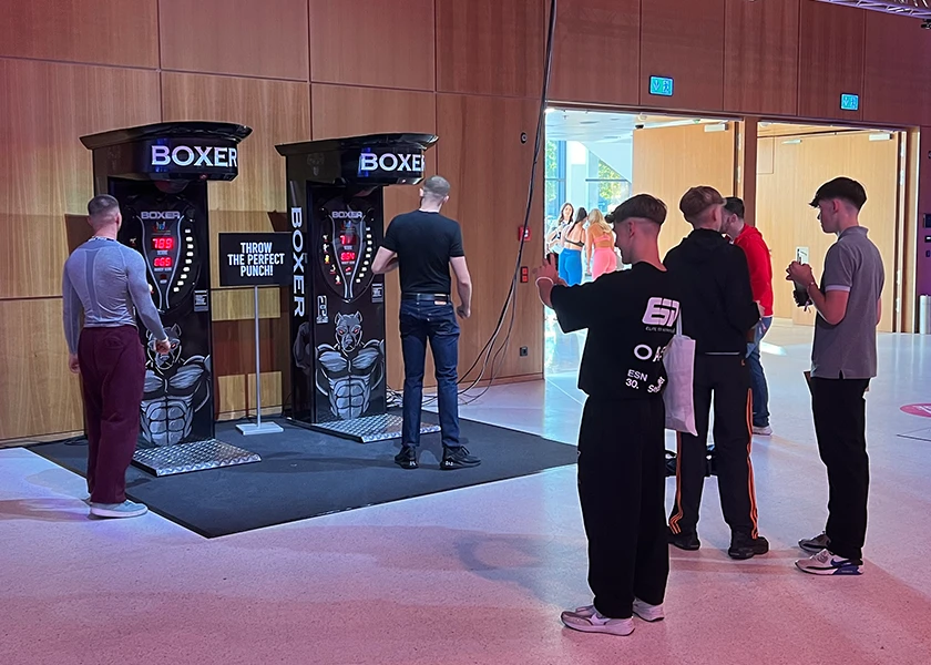 Bild der Website Boxautomat-Mieten.com 